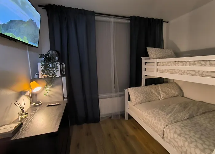 3 Persons Room, 1Min Walk From South Wimbledon Station