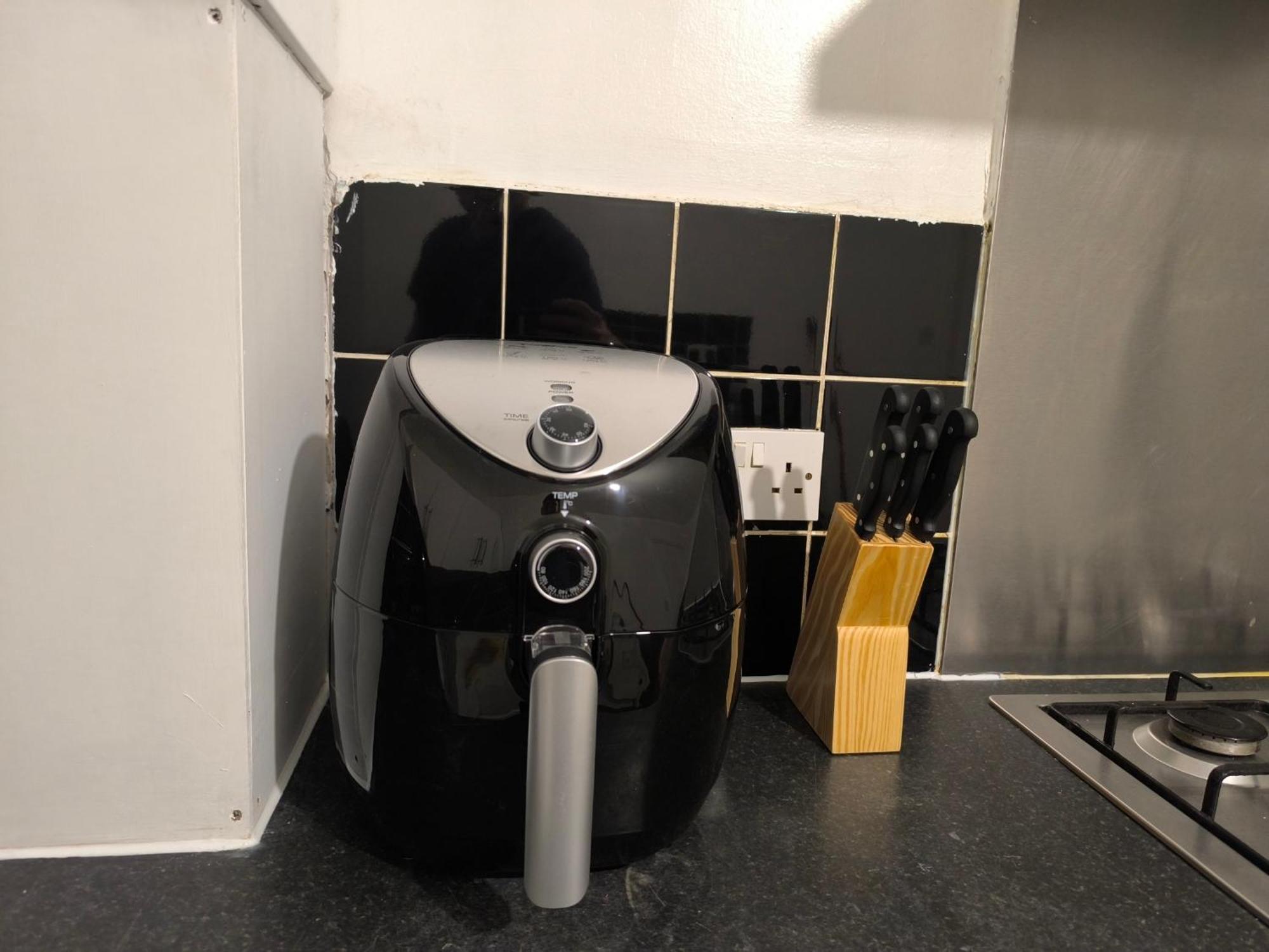 3 Persons Room, 1min Walk From South Wimbledon Station Affittacamere