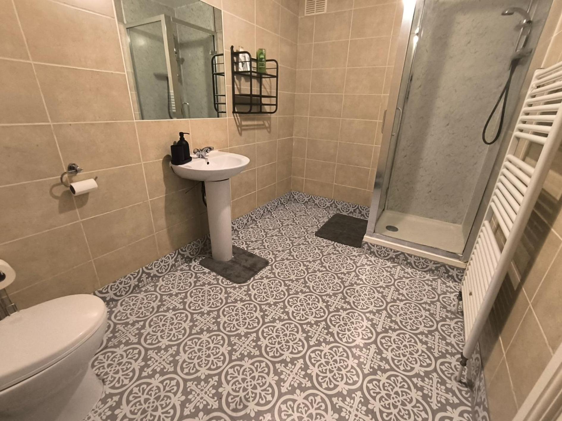 Affittacamere 3 Persons Room, 1min Walk From South Wimbledon Station *